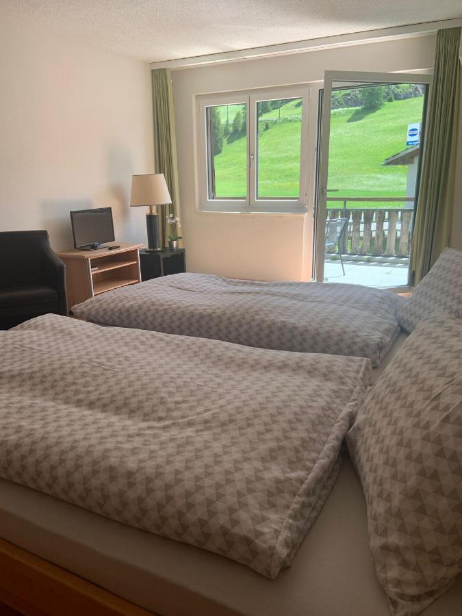 Bed&Breakfast Darlux Bergün Extérieur photo